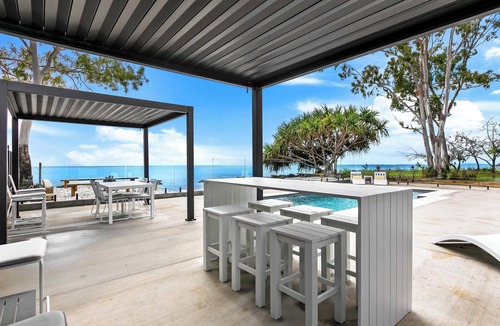 Traviston Apartment | Salt & Stone Villa on the beach - Villa 1 of 4
