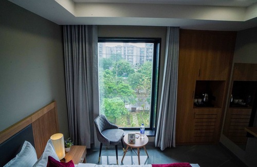 Gurugram Hotel | Saltstayz Select - Golf Course Road & Sector 57