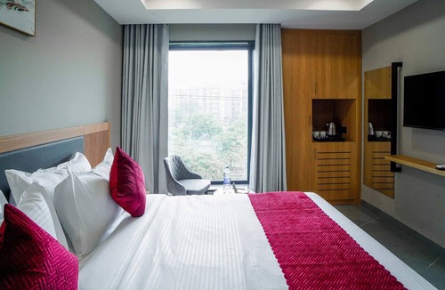 Gurugram Hotel | Saltstayz Select - Golf Course Road & Sector 57