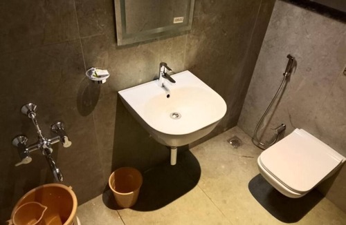 Lalgudi Hotel | Sam's Court Elite Stay