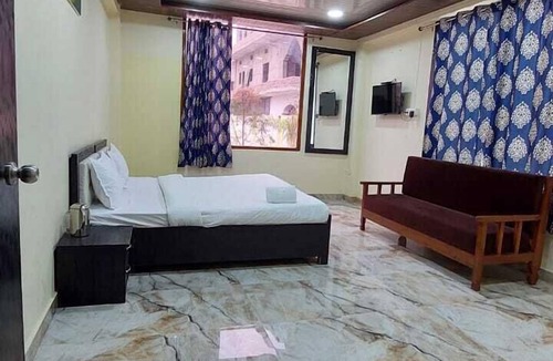 Varanasi Hotel | Samriddhi Hotel Banquet and Lawn
