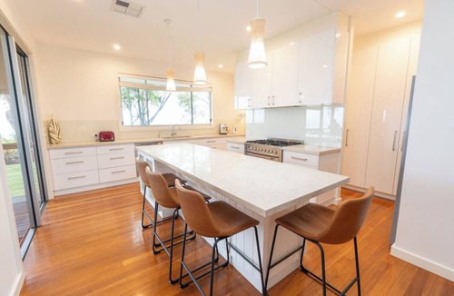 Amity Point House | Sand Bar - Absolute Waterfront Escape, Amity Point