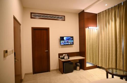 Varanasi Hotel | Sanzha Chulha Hotel