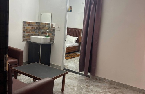 Pipra Dewas Hotel | Satyamev Grand Inn