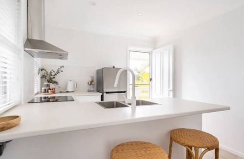Marcoola Apartment | Self contained apartment with a Short walk to pristine beaches and cafes