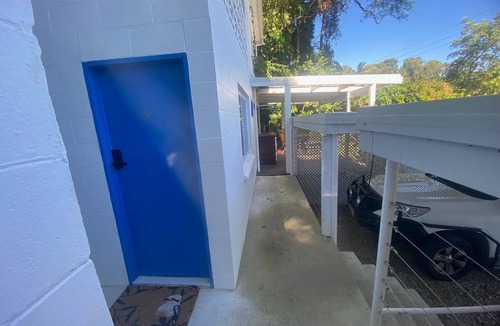 Yorkeys Knob Apartment | Self contained studio near the boat club with deck