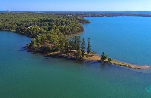 Balcolyn House | Serendipity - Relaxing lakefront escape