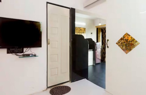 Aarey Colony Apartment | Serene and comfortable stay in Goregaon east