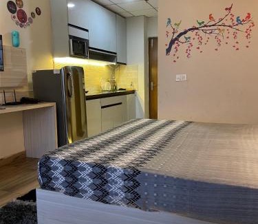 Greater Noida Bed & Breakfast | Serene Stay India