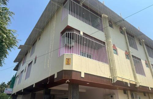 Bommayapalayam Hotel | SG Square Grand Beach Resort