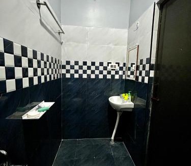 Madurantakam House | Shanthi Villa