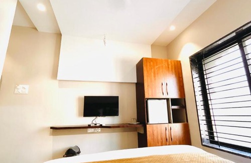Maheshwar Hotel | Shree Gurukripa Inn