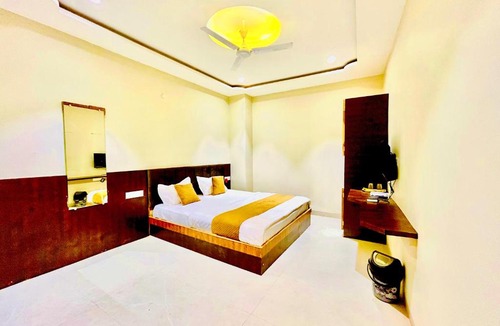 Maheshwar Hotel | Shree Gurukripa Inn