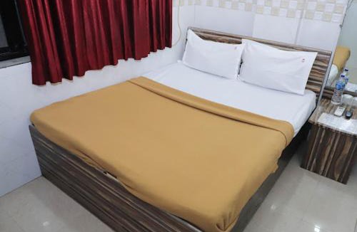 Airoli Hotel | Shree Residency