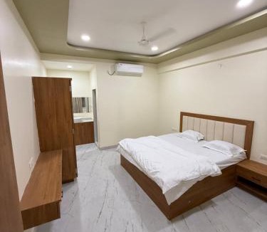 Pandharpur Cabin | Shree Sant Mirabai Maharaj Shirkar Bhakta Nivas