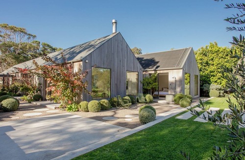 Flinders House | Silvertop House - In the heart of Flinders