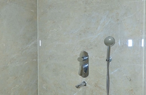 Maihar Hotel | Simran Sarovar Hotel