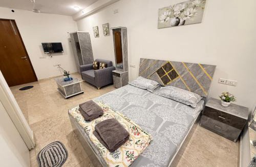 Thane West House | Sky Lake House