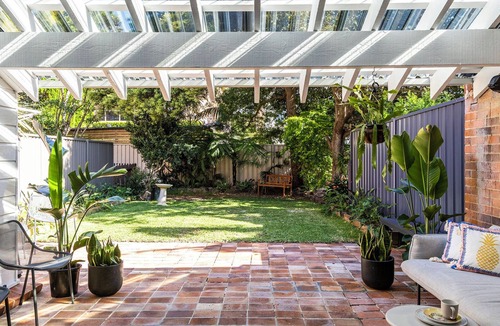 Corlette House | Solace by the Bay