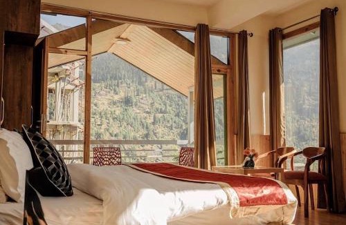 Palchan Hotel | Solang Valley View by Signature Stays
