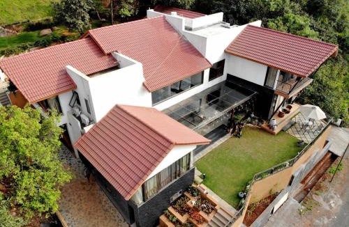 Lavasa Villa | Soul Tree Villa 50 Super Luxury Villa with heated plunge pool and jacuzzi