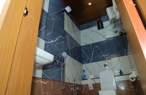 Jath Hotel | SP24 Restaurant and Lodge