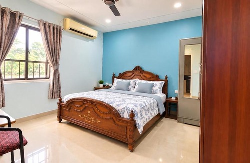 Sholinganallur Apartment | spacious 2BR 2 bath, parking, AC, OMR main rd