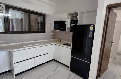 Baner Apartment | Spacious 3-bedroom apartment with AC, WiFi in charming Pune