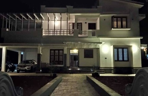 Kannur House | Spacious 4-bedroom house with WiFi, AC in serene Kannur