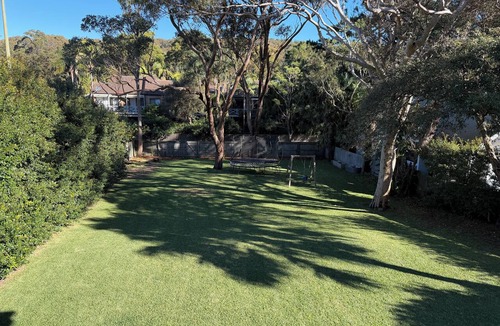 Avalon Beach House | Spacious Avalon Beach family retreat. Walk to beach.