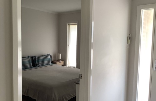 Campbelltown House | ✧ Spacious full private Guest Suite with Private entrance
