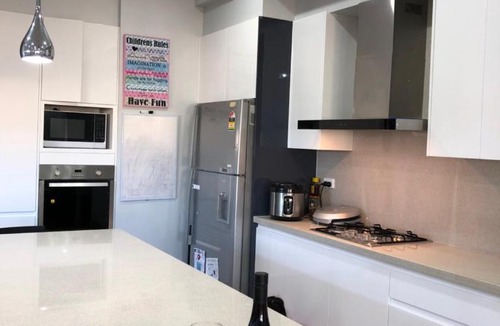 Fairfield Heights House | Spacious Home away from home 5bedrooms 3bathrooms