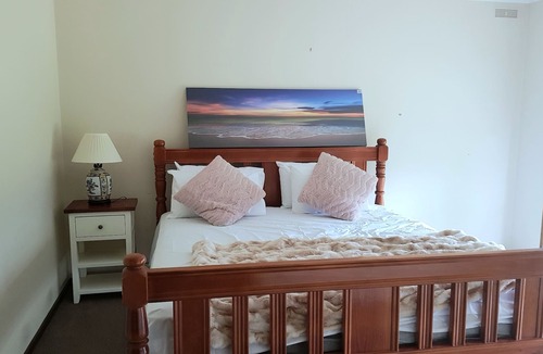 Mount Clear House | Spacious house for large family-close to Sovereign Hill @Mount Clear