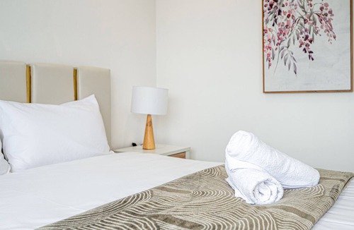 Catherine Field House | Spacious Modern 4Bedroom Retreat near Gregory Hill