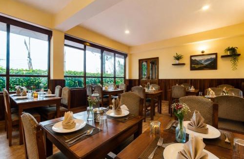 Pelling Hotel | Sparrow Chiminda A-Heritage Hotel Middle Pelling