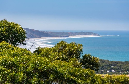 Anglesea House | Spectacular ocean views in a contemporary home with space for everyone.
