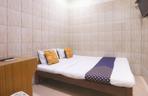 Periamet Hotel | SPOT ON 70091 4 Seasonz Residency