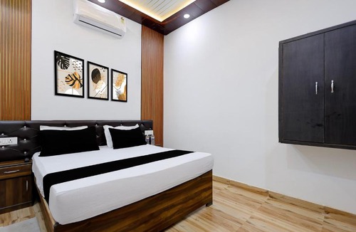 Naini Hotel | SPOT ON Kk Vista