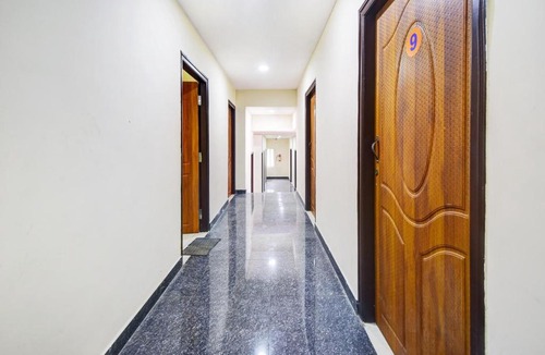 Narasapura Hotel | SPOT ON VN Boarding And Lodging