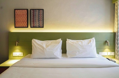 Kozhikode Hotel | Sreenivas Lodge by Copperfolia