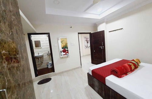 Chanda Nagar Hotel | Sri Kavitha Nilayam