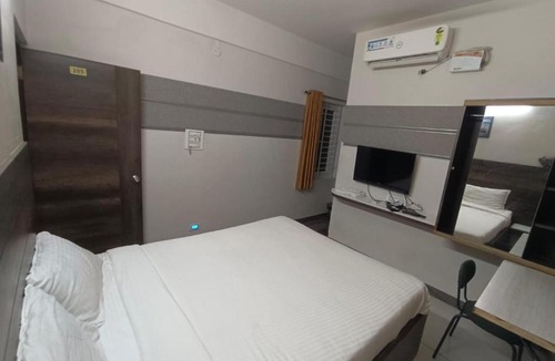 Srirangam Hotel | Sri Renga Inn