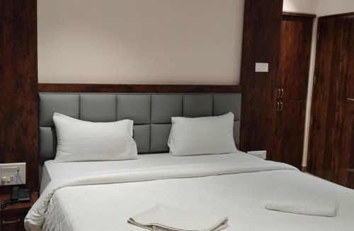 5th Block Hotel | SRS Elegance Suites