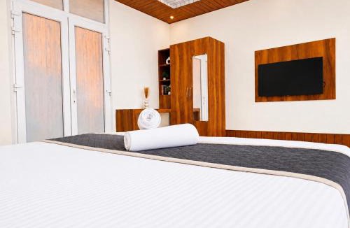 Chikkamagaluru Hotel | SS Luxury Comforts - Twin Sharing