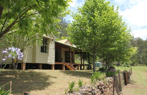Upper Macdonald House | St Albans Tranquil Escape