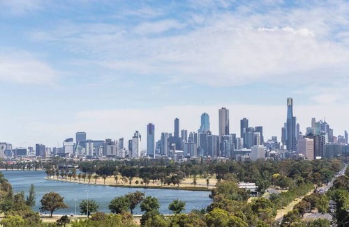 St Kilda Apartment | St Kilda Stunner - Rooftop Infinity Pool + Parking