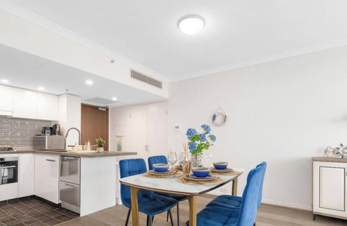 St. Leonards Apartment | St Leonards Studio | Near Station & Forum Mall
