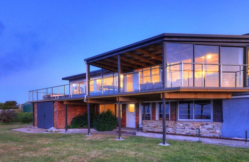 Cowrie Point House | Stanley View Beach House