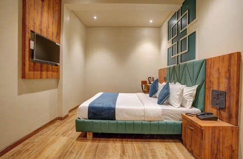 Andheri East Hotel | Starville Hotel