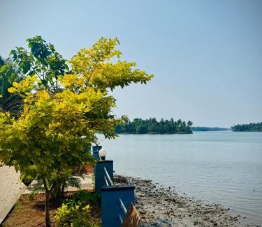 Tonse West Villa | Stay by the Backwater